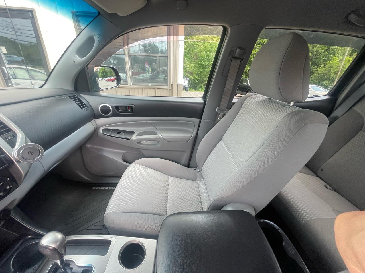 Toyota Tacoma 4WD Double Cab LB V6 AT (Natl) 2014