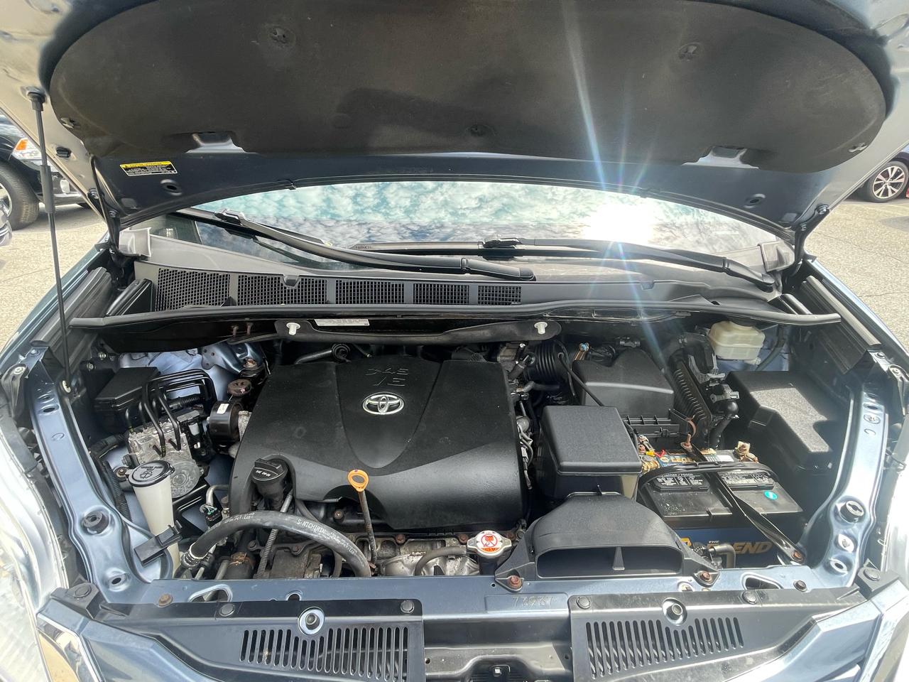 Toyota Sienna LE Auto Access Seat FWD 7-Passenger (Natl) 2017