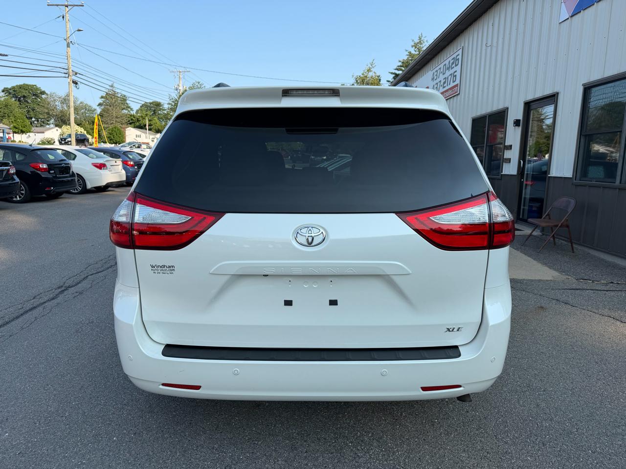 Toyota Sienna 5dr 8-Pass Van XLE FWD (Natl) 2015