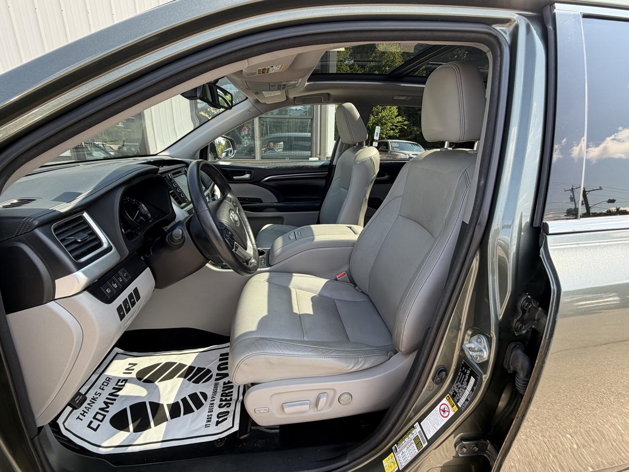 Toyota Highlander AWD 4dr V6 Limited (Natl) 2014