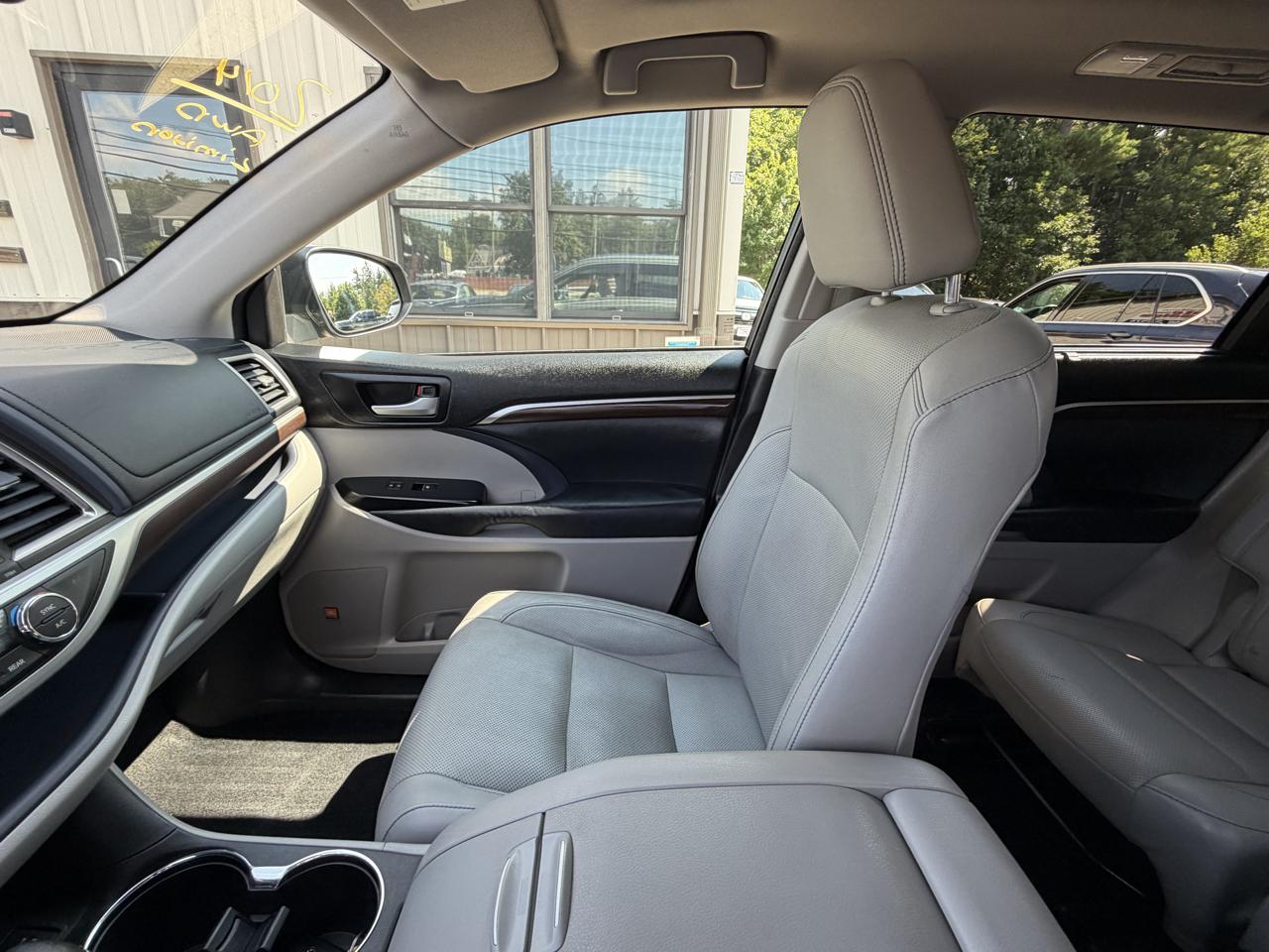 Toyota Highlander AWD 4dr V6 Limited (Natl) 2014