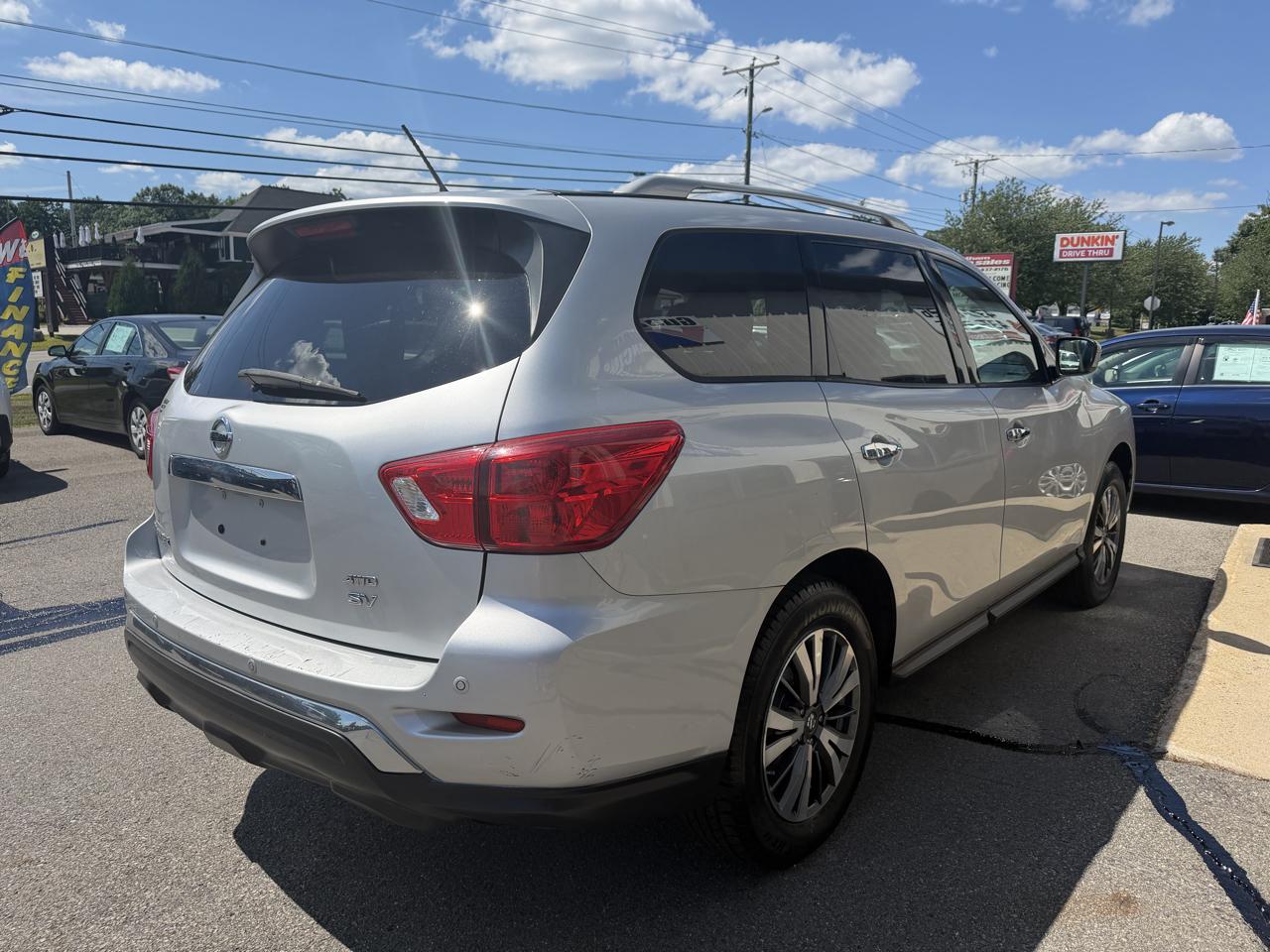 Nissan Pathfinder 4x4 SV 2018