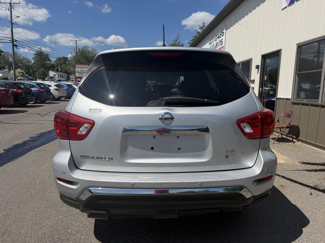 Nissan Pathfinder 4x4 SV 2018