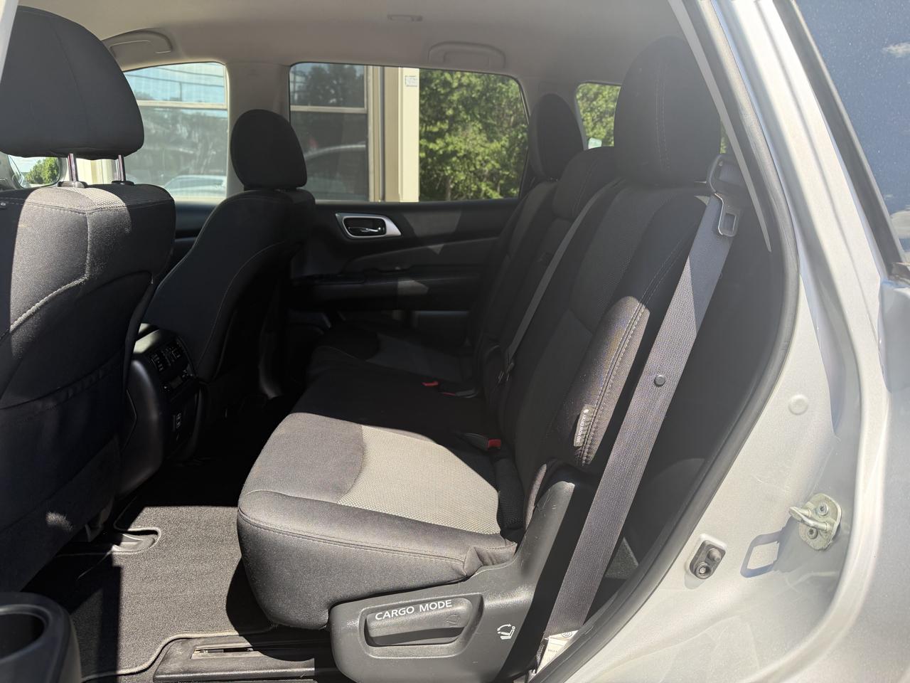 Nissan Pathfinder 4x4 SV 2018