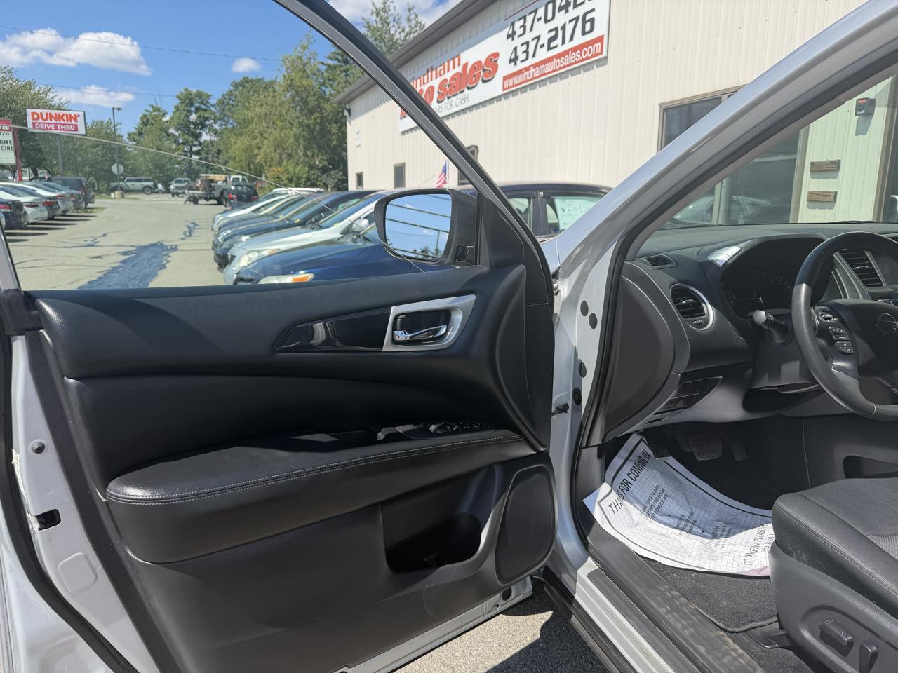 Nissan Pathfinder 4x4 SV 2018
