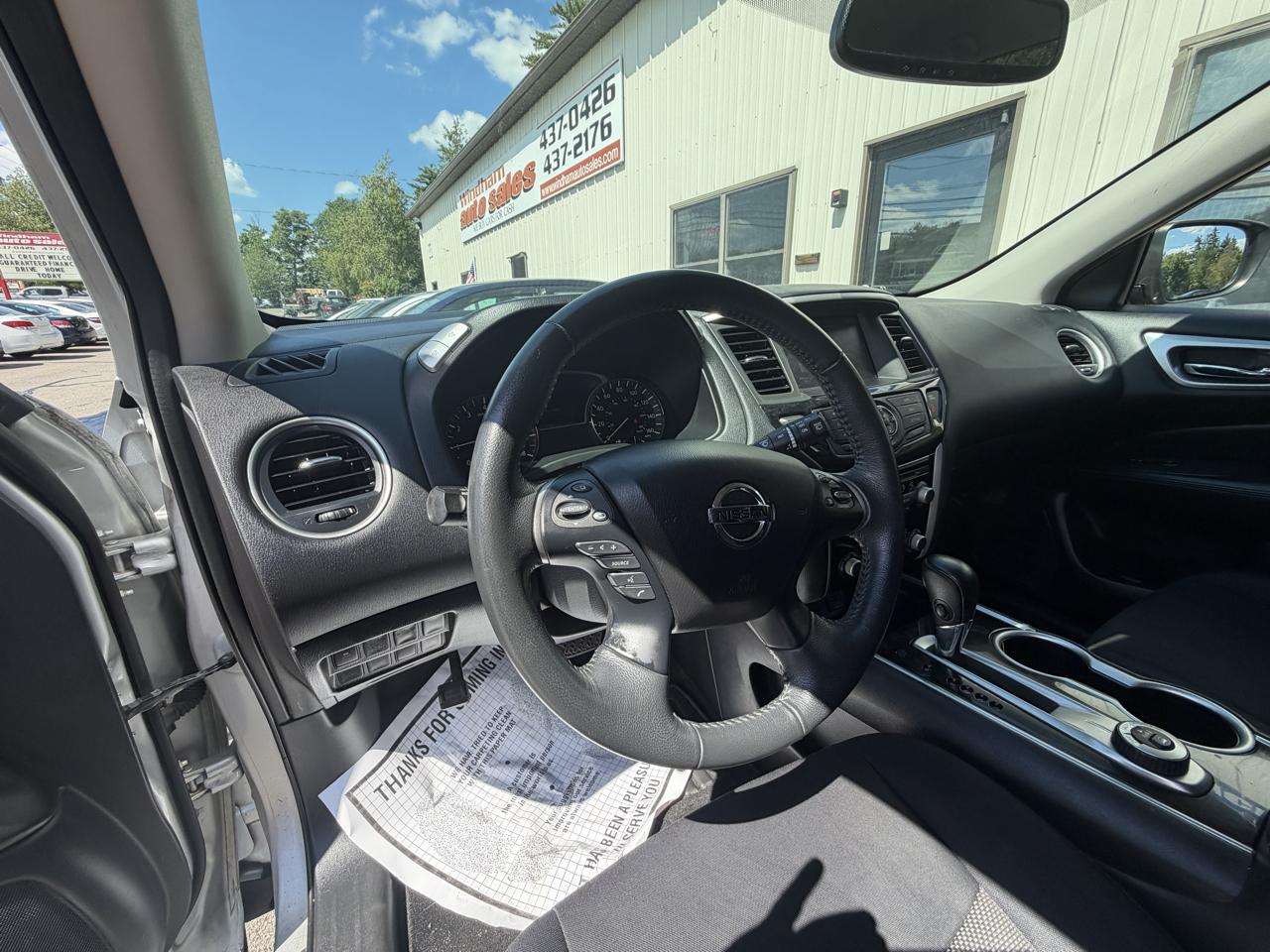 Nissan Pathfinder 4x4 SV 2018