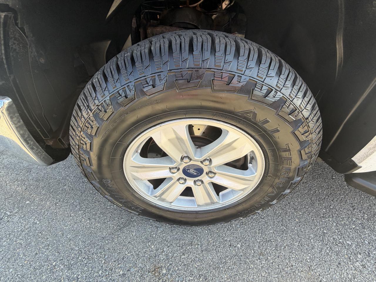 Ford F-150 4WD SuperCrew 145" XLT 2015
