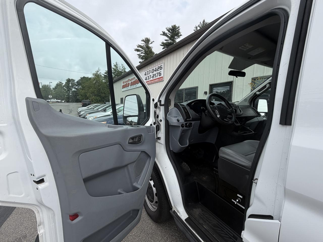 Ford Transit Cargo Van T-250 130" Low Rf 9000 GVWR Swing-Out RH Dr 2015