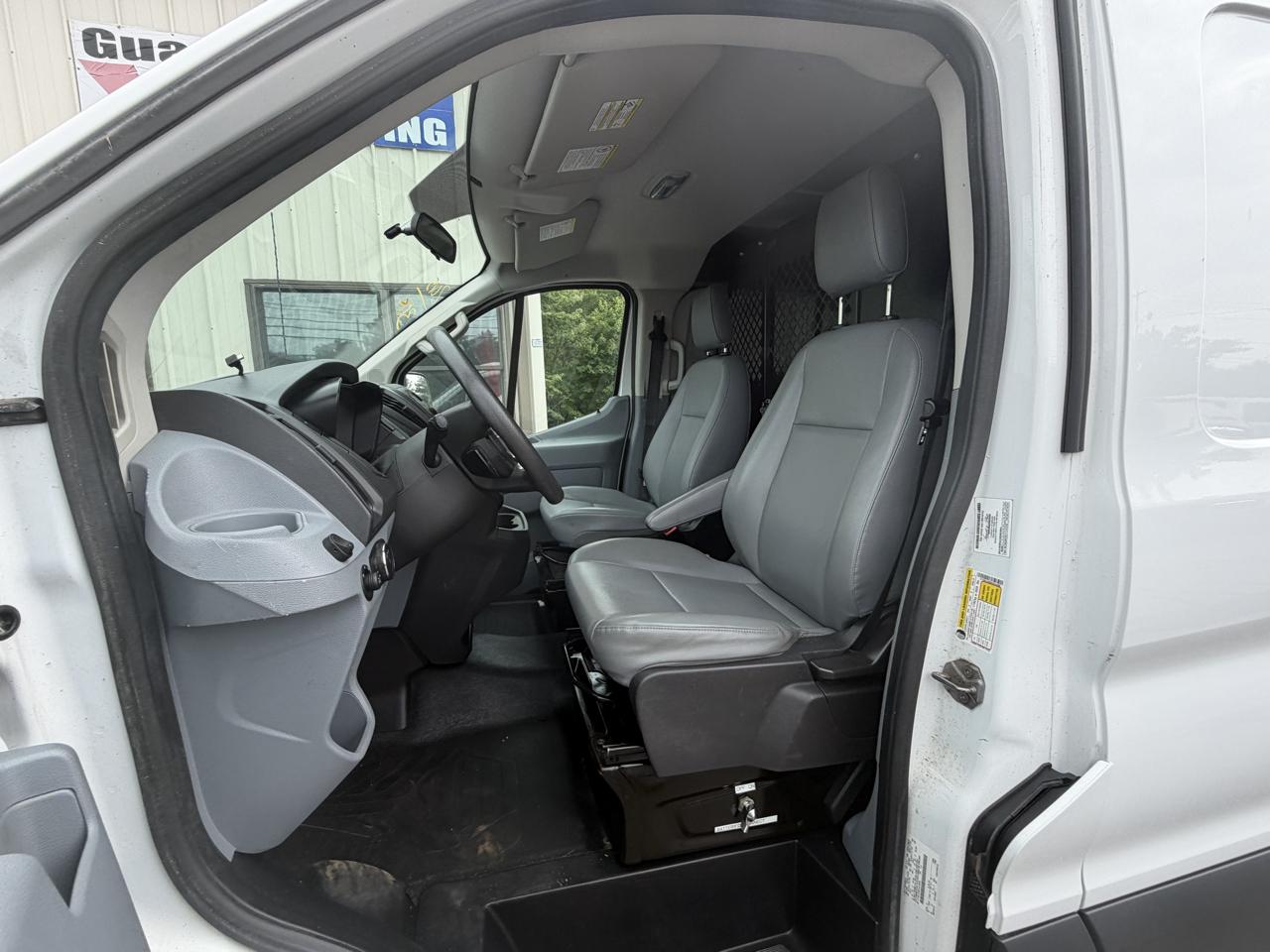 Ford Transit Cargo Van T-250 130" Low Rf 9000 GVWR Swing-Out RH Dr 2015