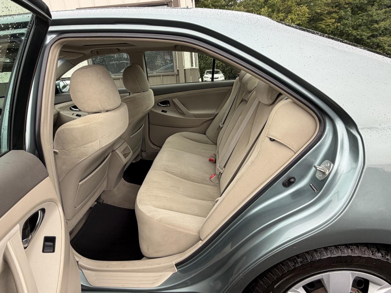 Toyota Camry 4dr Sdn I4 Auto L (Natl) 2009
