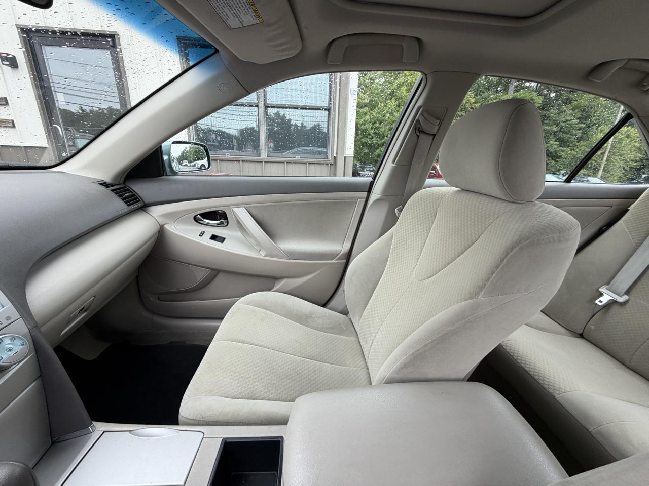 Toyota Camry 4dr Sdn I4 Auto L (Natl) 2009