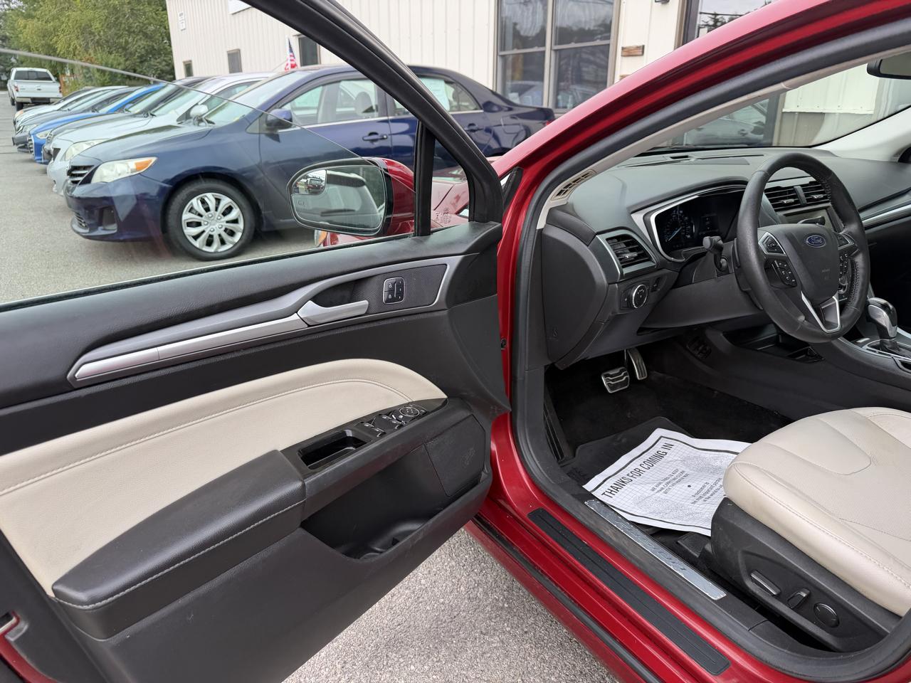Ford Fusion 4dr Sdn Titanium FWD 2015
