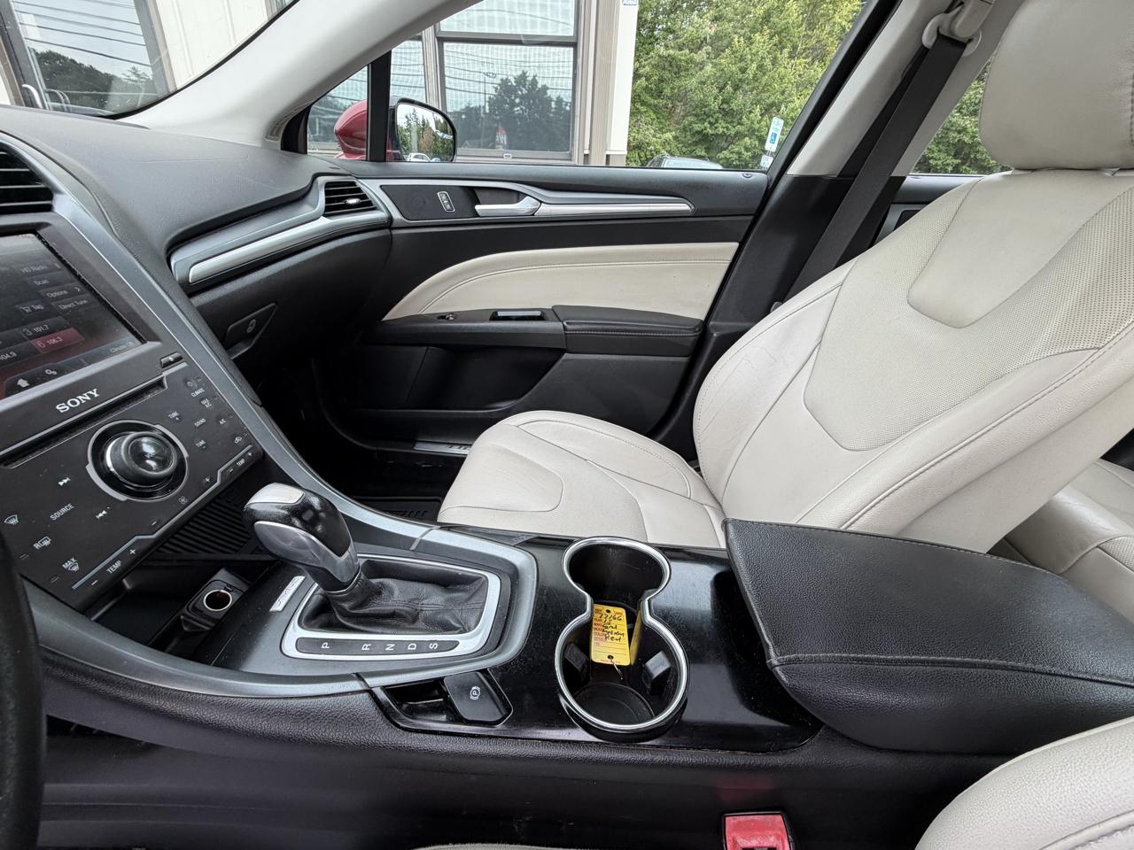 Ford Fusion 4dr Sdn Titanium FWD 2015