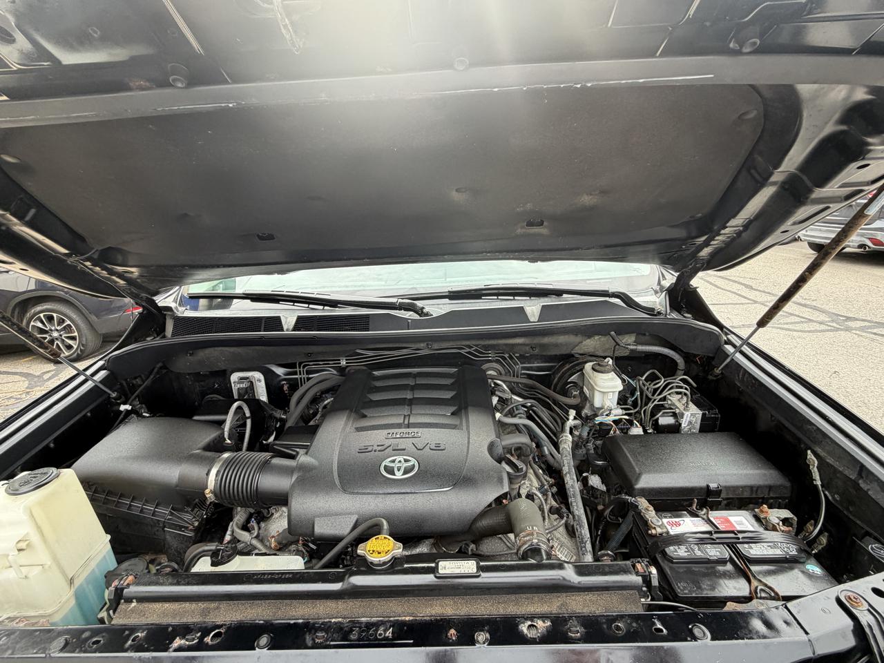 Toyota Tundra 4WD Truck Double Cab 5.7L FFV V8 6-Spd AT LTD (Natl) 2014