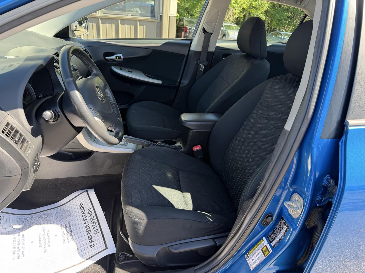 Toyota Corolla 4dr Sdn S Auto (Natl) 2010