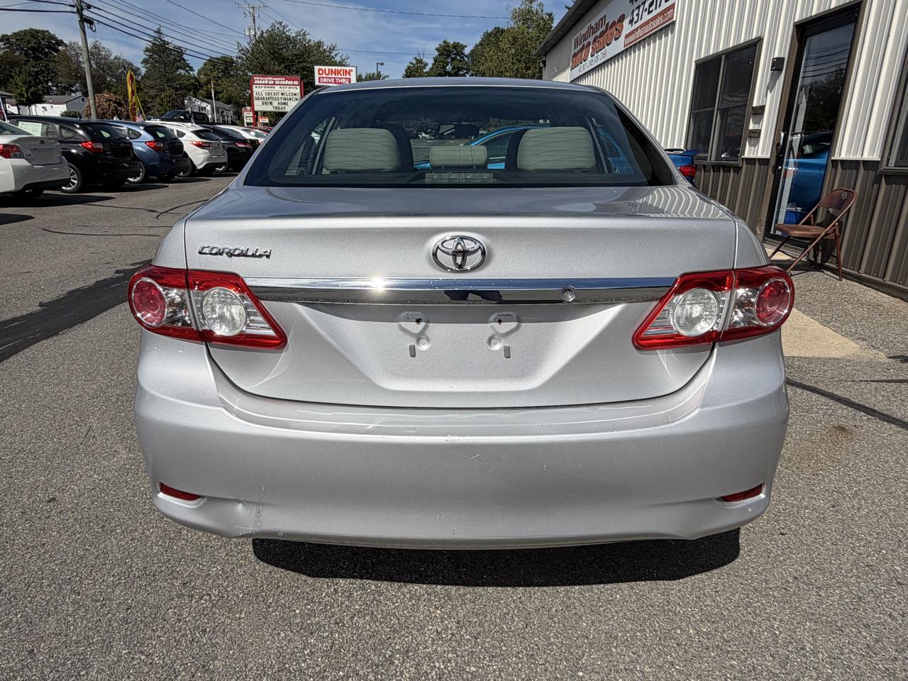 Toyota Corolla 4dr Sdn Man L (Natl) 2012