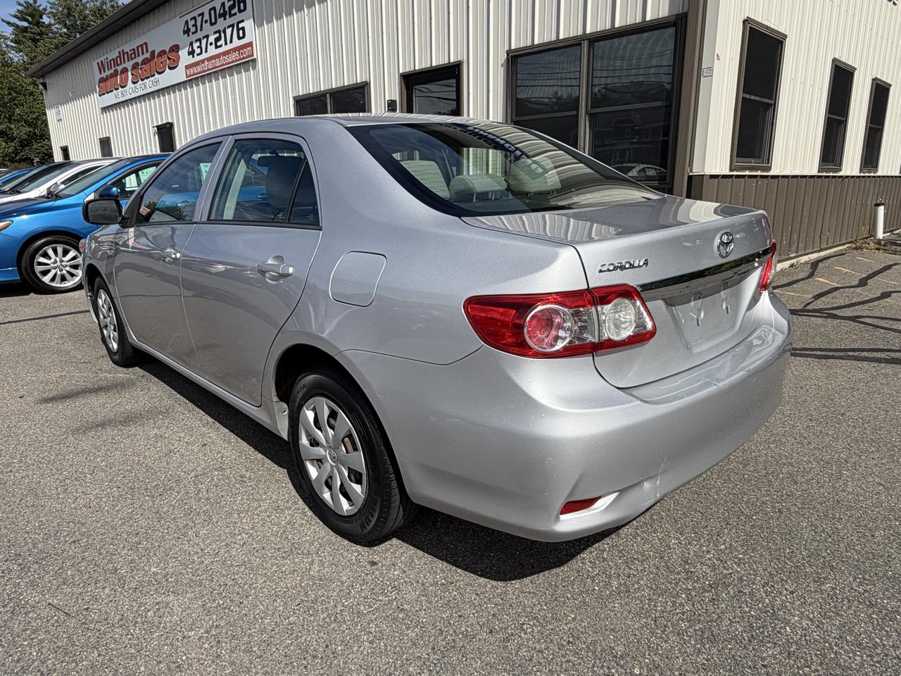 Toyota Corolla 4dr Sdn Man L (Natl) 2012