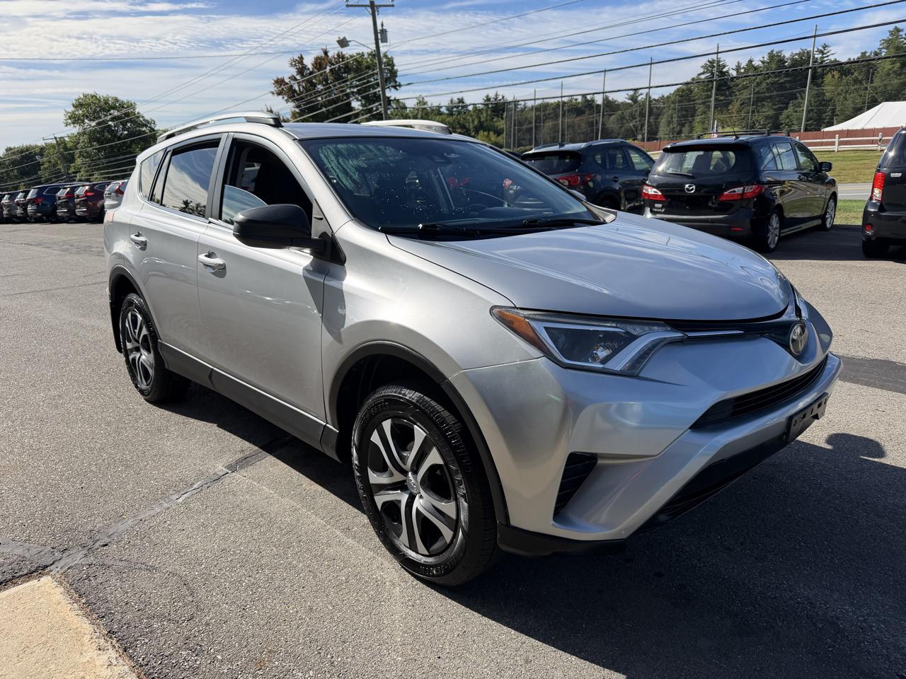 Toyota RAV4 LE AWD (Natl) 2017