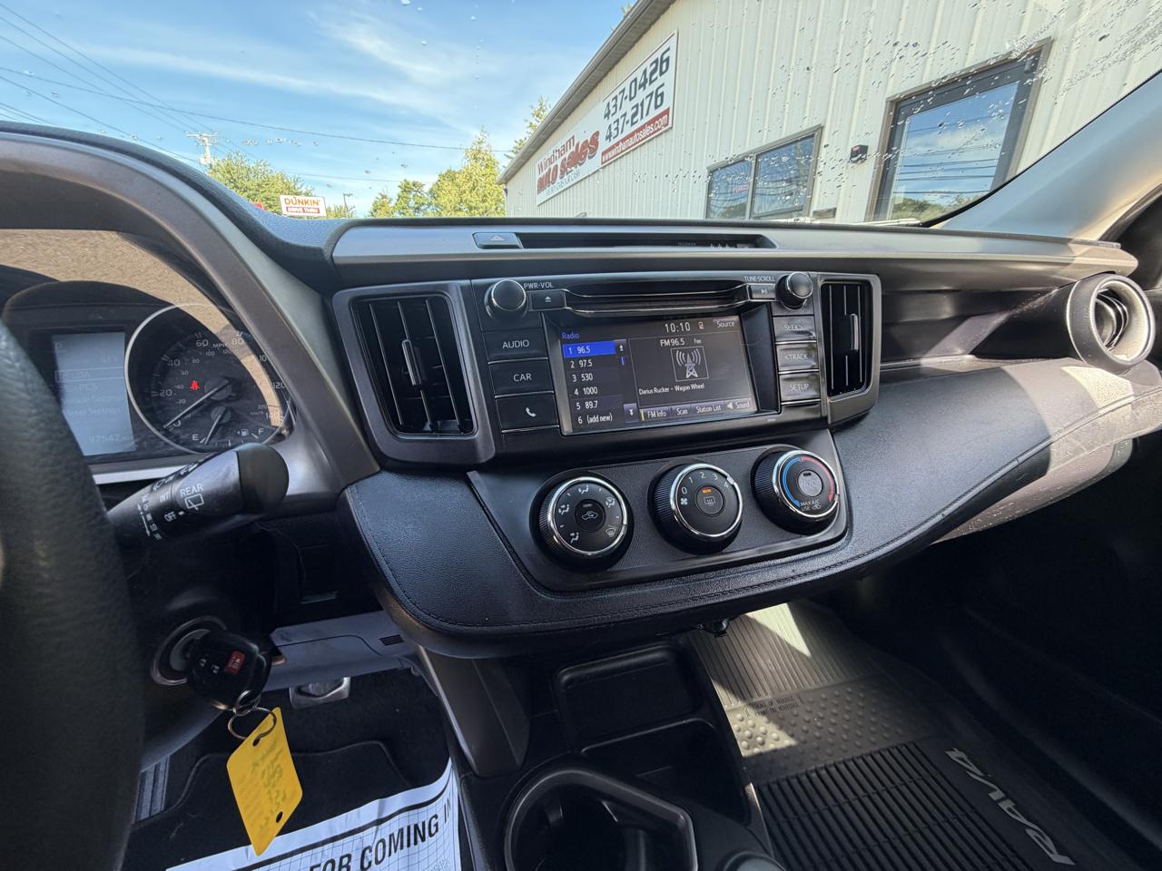Toyota RAV4 LE AWD (Natl) 2017