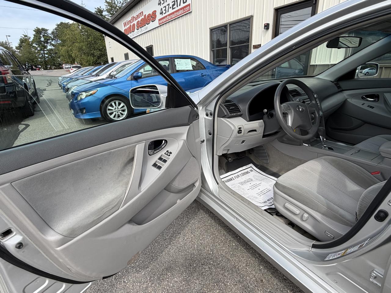 Toyota Camry Base 4D Sedan 2010