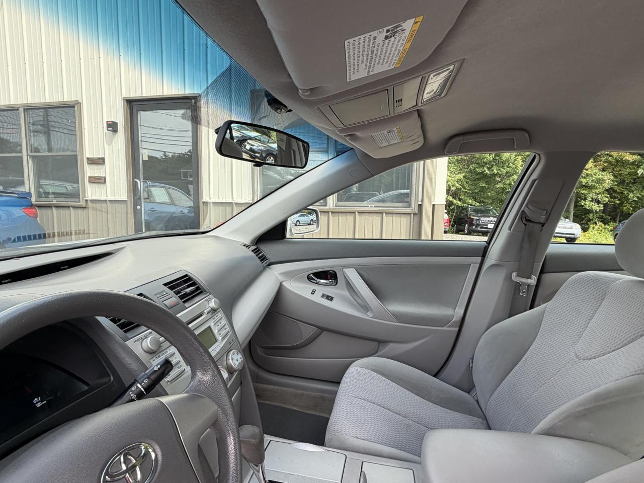 Toyota Camry Base 4D Sedan 2010