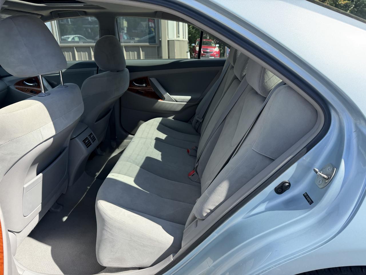 Toyota Camry 4dr Sdn I4 Man (Natl) 2009