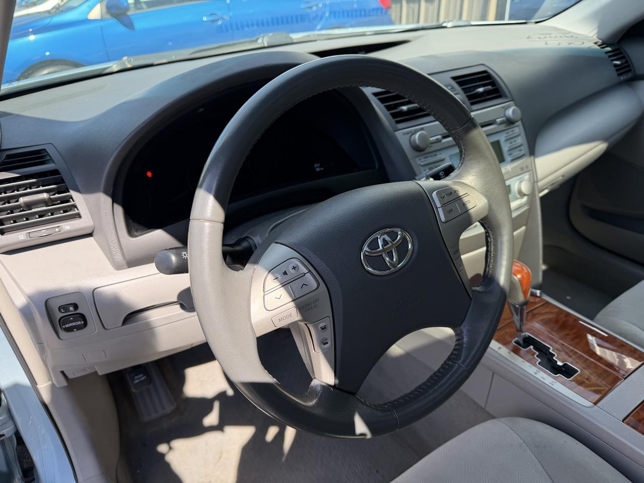 Toyota Camry 4dr Sdn I4 Man (Natl) 2009