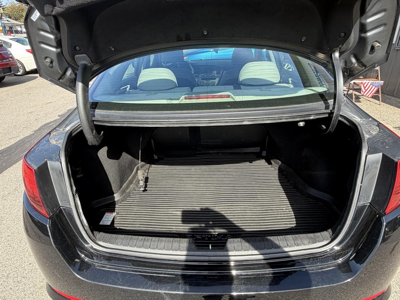 Kia Optima 4dr Sdn 2.4L Auto EX 2012