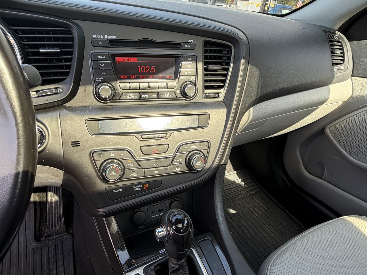 Kia Optima 4dr Sdn 2.4L Auto EX 2012