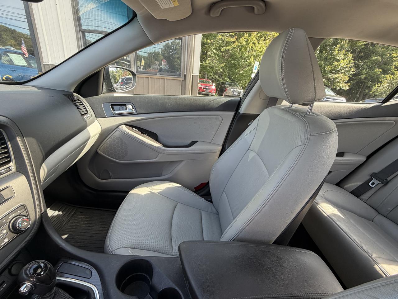 Kia Optima 4dr Sdn 2.4L Auto EX 2012
