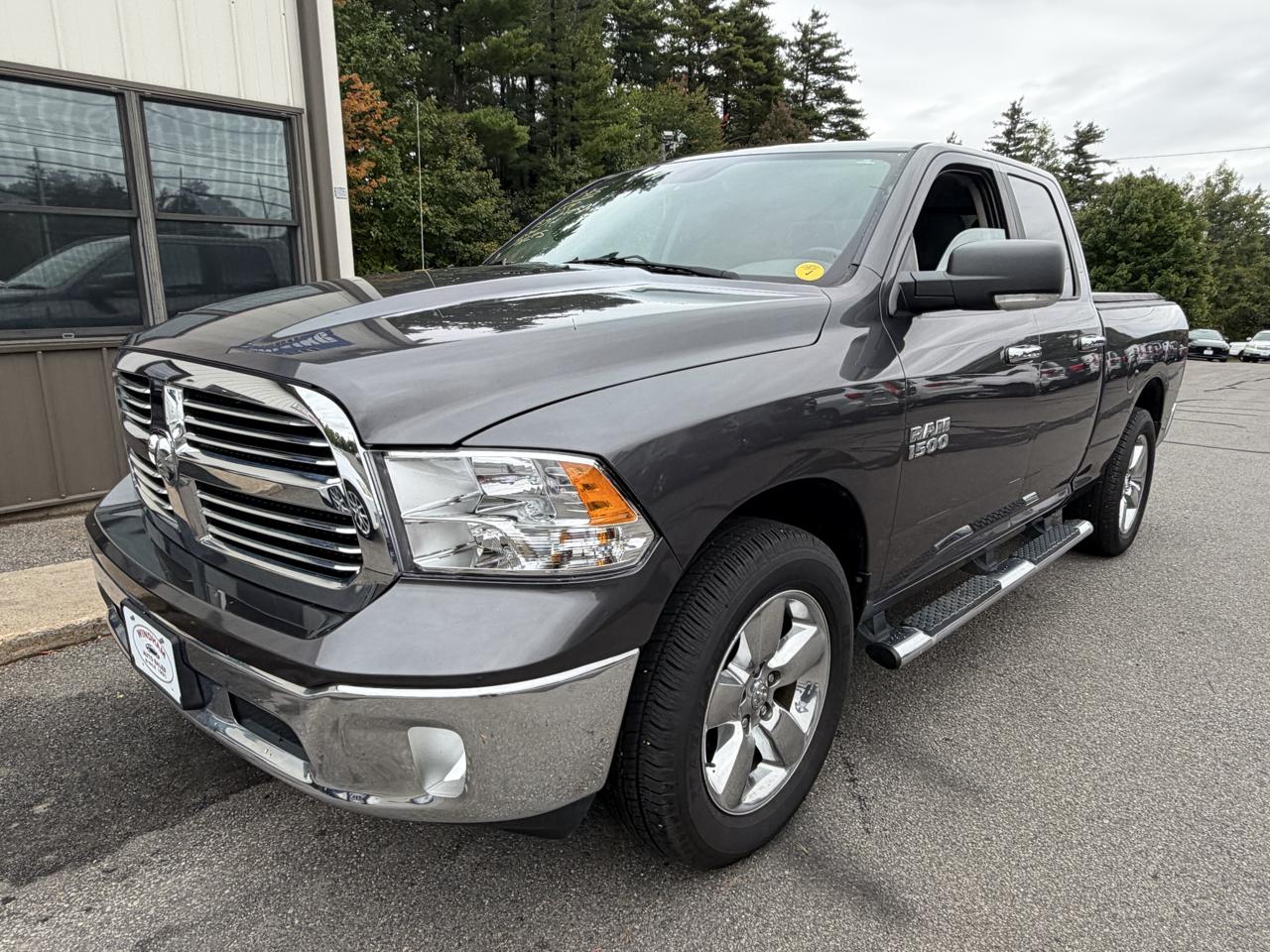 2015 RAM 1500 4WD Quad Cab 140.5" Big Horn