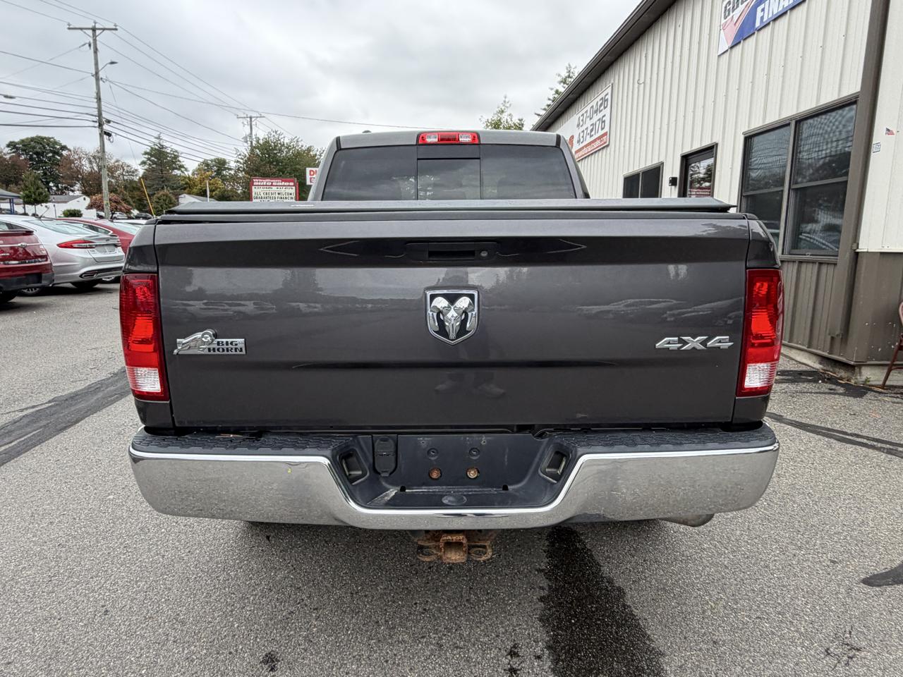 RAM 1500 4WD Quad Cab 140.5" Big Horn 2015