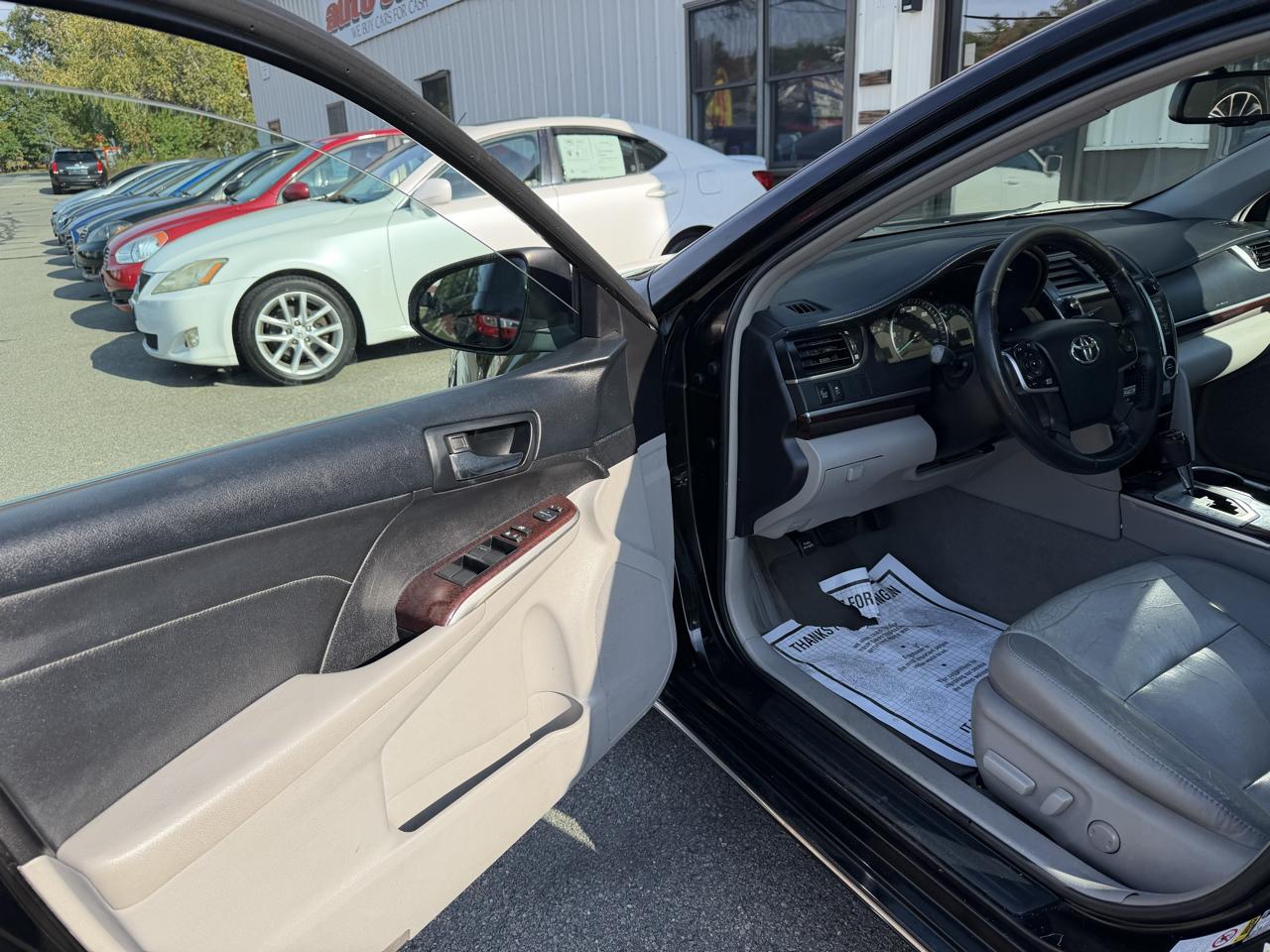 Toyota Camry XLE V6 2013