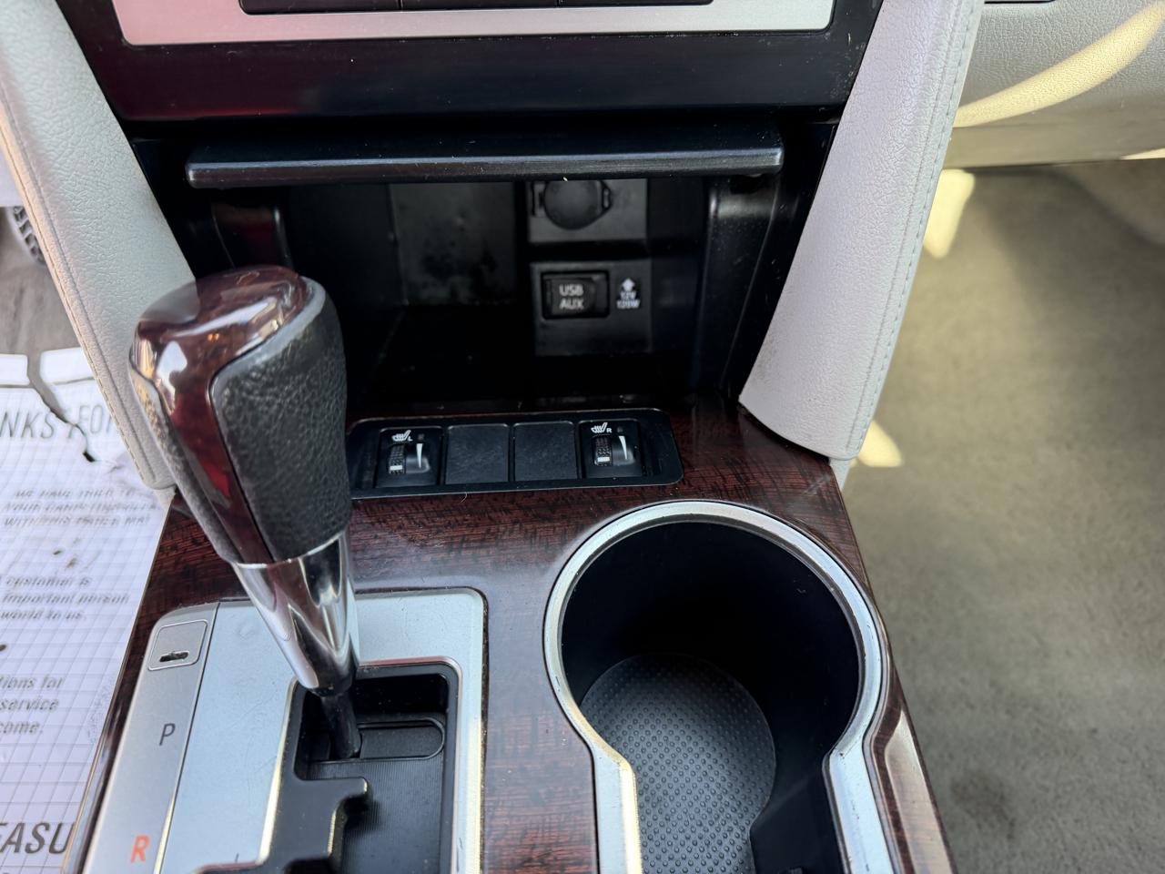 Toyota Camry XLE V6 2013