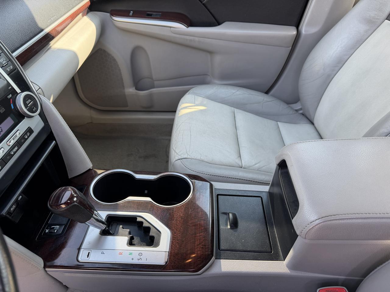 Toyota Camry XLE V6 2013