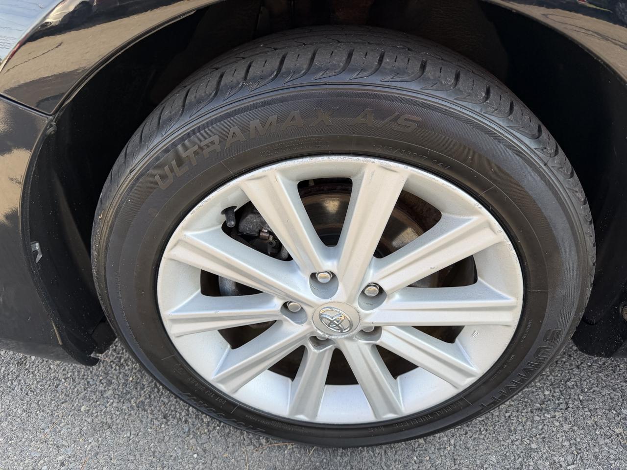 Toyota Camry XLE V6 2013