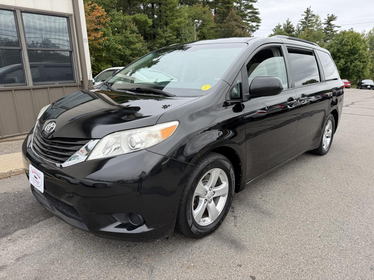 2014 Toyota Sienna 5dr 7-Pass Van V6 LE AWD (Natl)