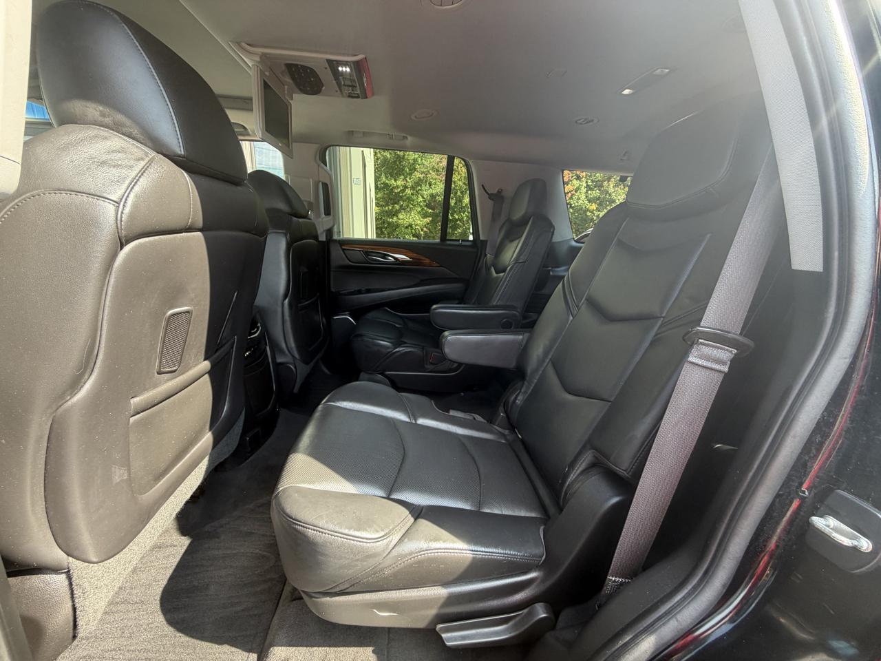Cadillac Escalade 4WD 4dr Luxury 2015