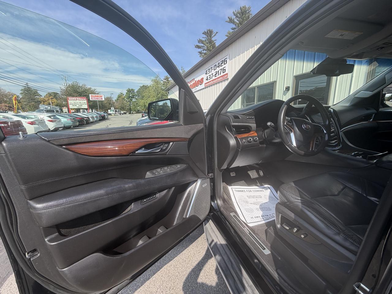 Cadillac Escalade 4WD 4dr Luxury 2015