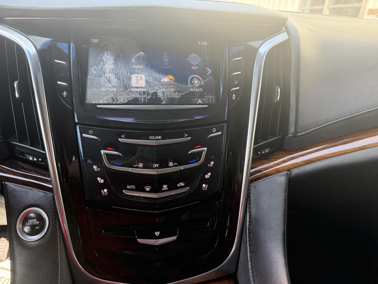 Cadillac Escalade 4WD 4dr Luxury 2015