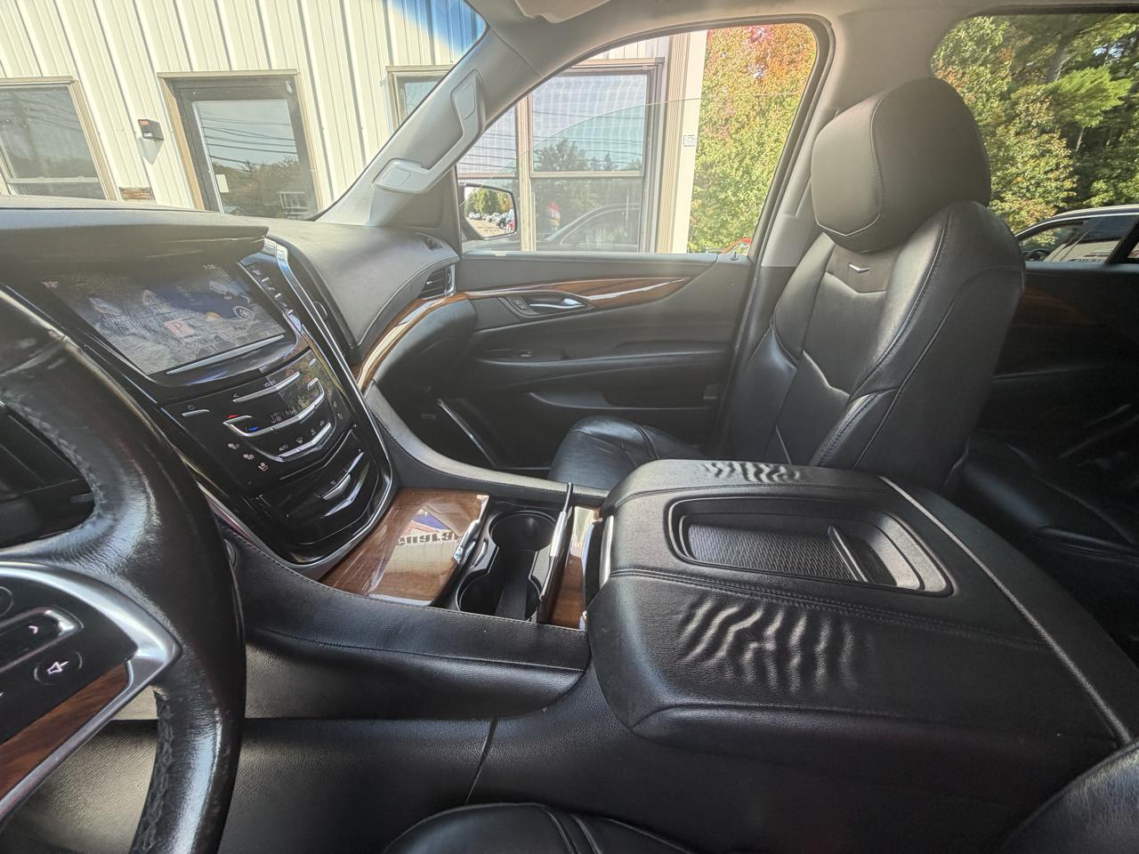 Cadillac Escalade 4WD 4dr Luxury 2015