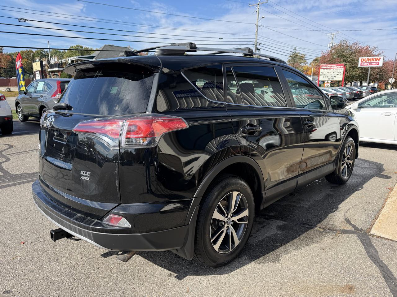 Toyota RAV4 XLE AWD (Natl) 2017