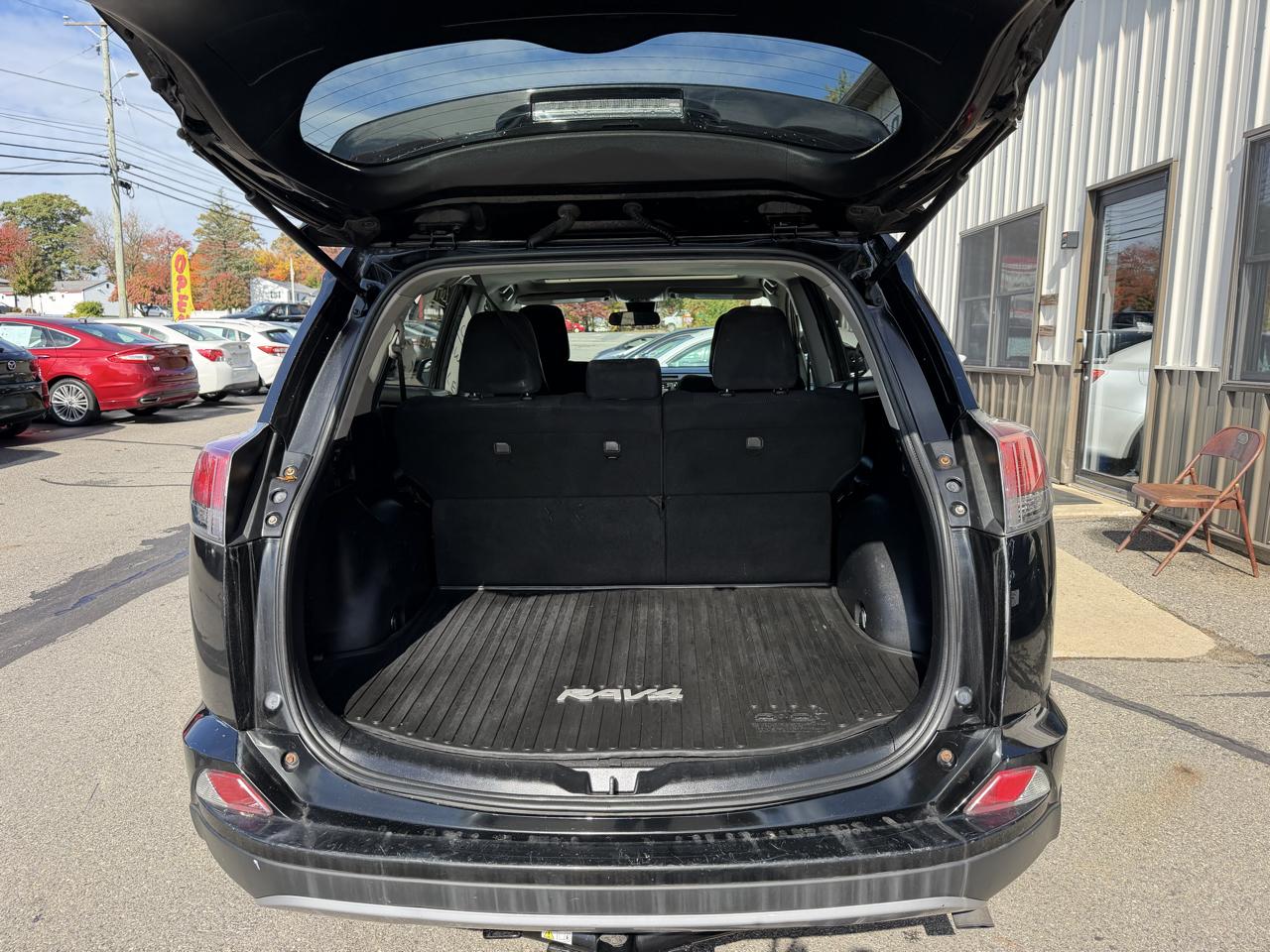 Toyota RAV4 XLE AWD (Natl) 2017