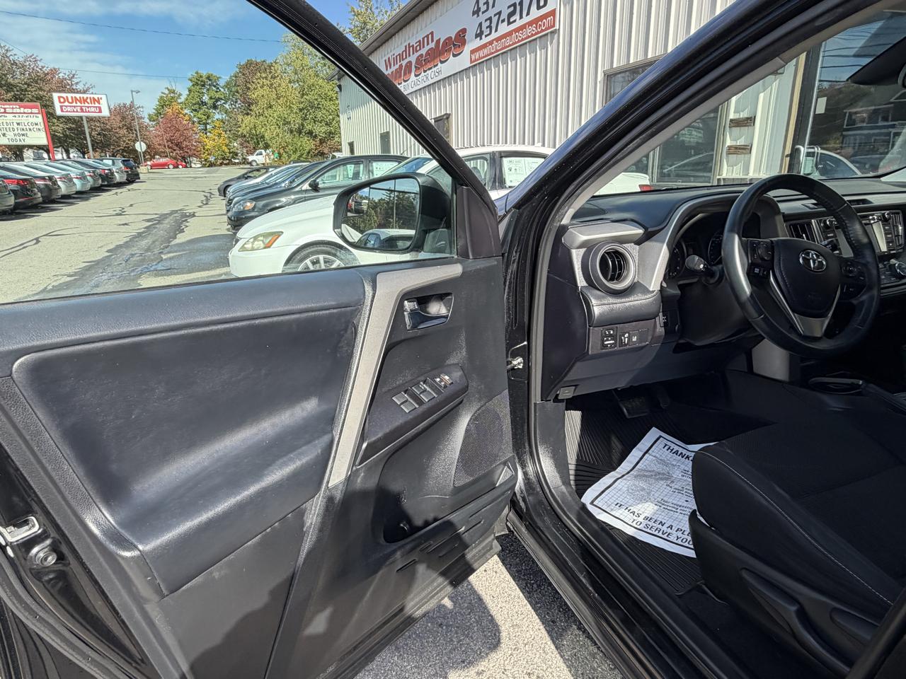 Toyota RAV4 XLE AWD (Natl) 2017