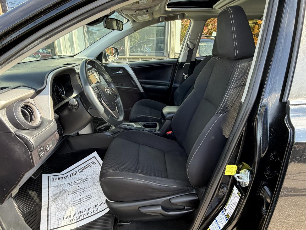 Toyota RAV4 XLE AWD (Natl) 2017