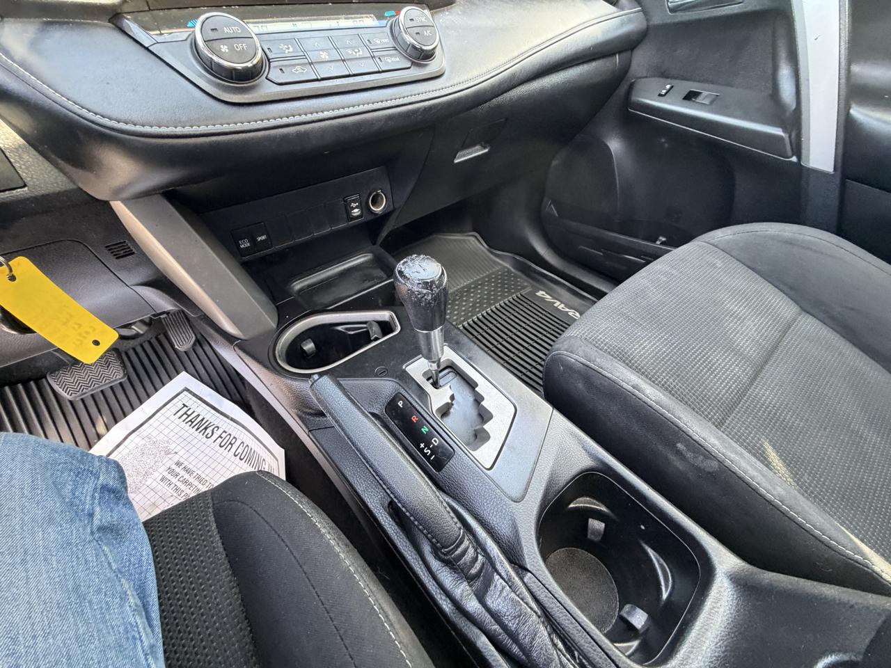 Toyota RAV4 XLE AWD (Natl) 2017
