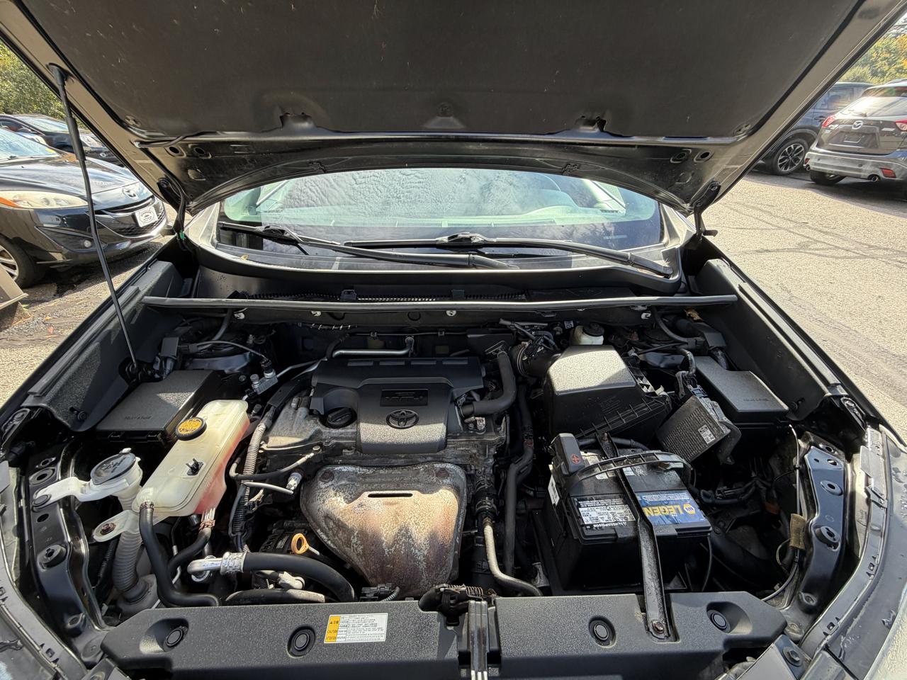 Toyota RAV4 XLE AWD (Natl) 2017