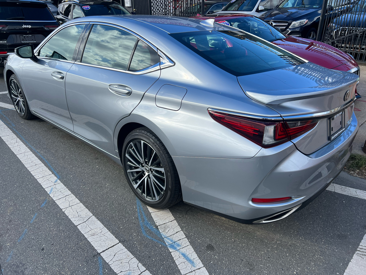 Lexus ES 350 Base 2022