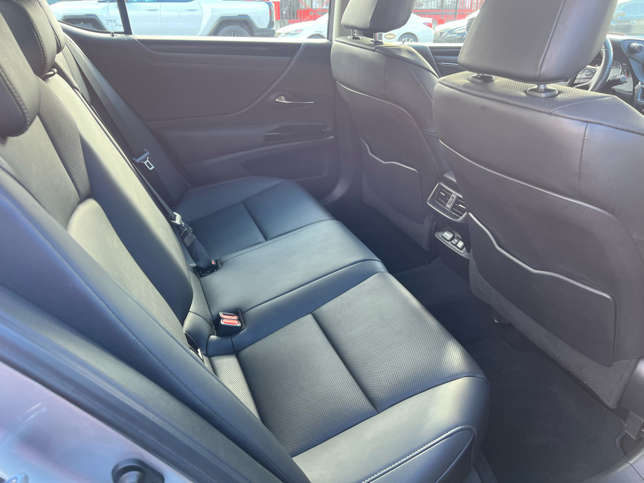 Lexus ES 350 Base 2022