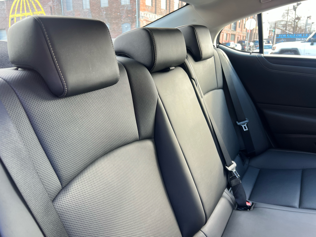 Lexus ES 350 Base 2022